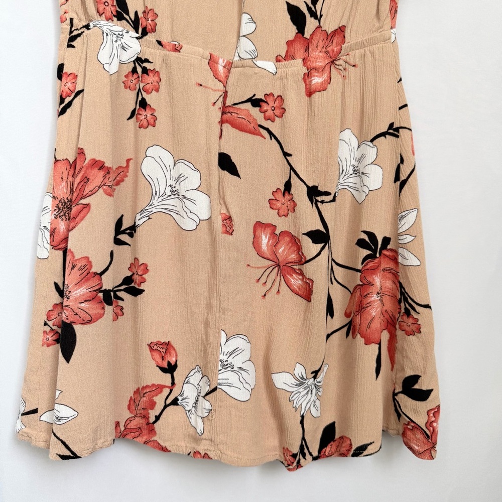 FAVLUX Tan Floral Mini Dress with Red and White Accents, Women’s Large - Picture 9 of 10
